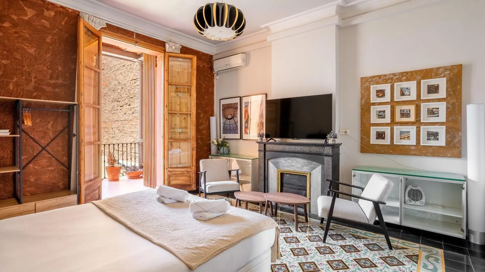 バルセロナPaseo De Gracia Catalan 4Bd With Private Terraceアパートメント スペイン